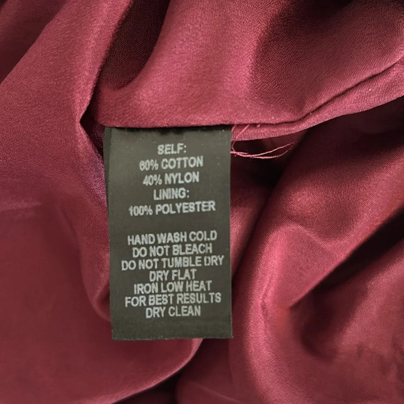 Lulus cranberry lace shift dress with bell sleeves size M - Picture 14 of 14